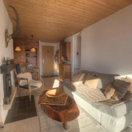 Gemeaux 204 Sur La Place Du Village A Avec Vue Sur Les Alpes *