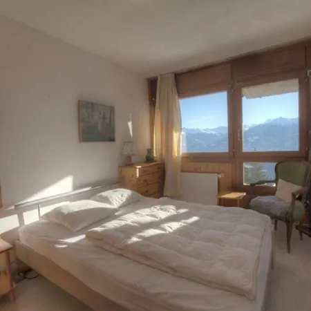 Gemeaux 204 Sur La Place Du Village A Avec Vue Sur Les Alpes *