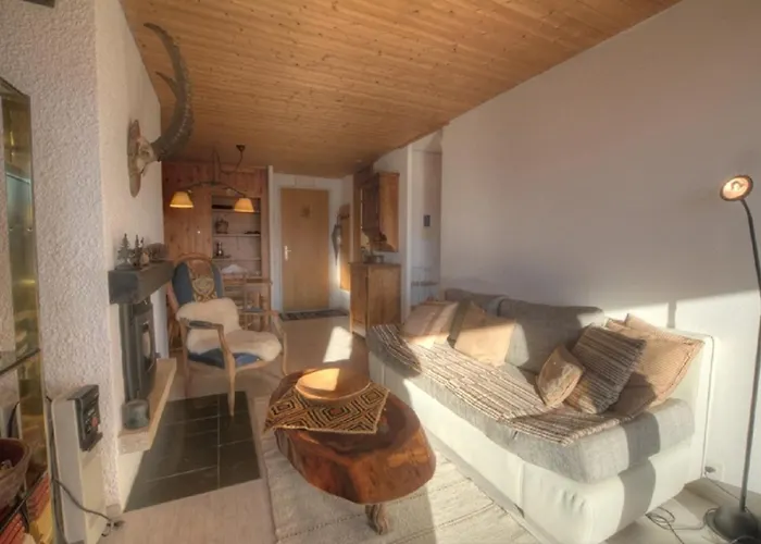Gemeaux 204 Sur La Place Du Village A Avec Vue Sur Les Alpes *