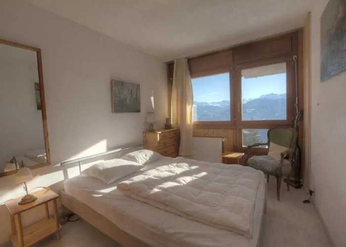 Gemeaux 204 Sur La Place Du Village A Avec Vue Sur Les Alpes *